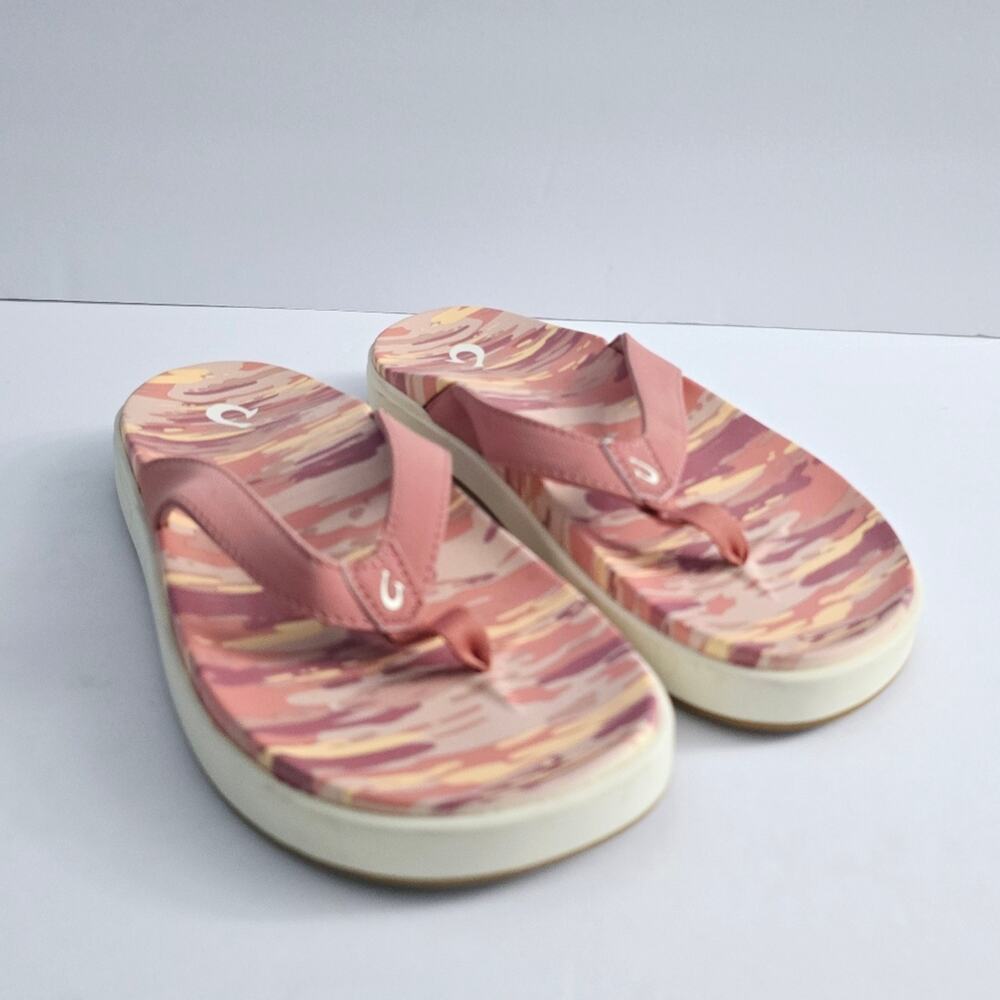 OluKai Nu' A Pi' O - Salmon Colored Flip Flops size 8 Casual Summer Beach